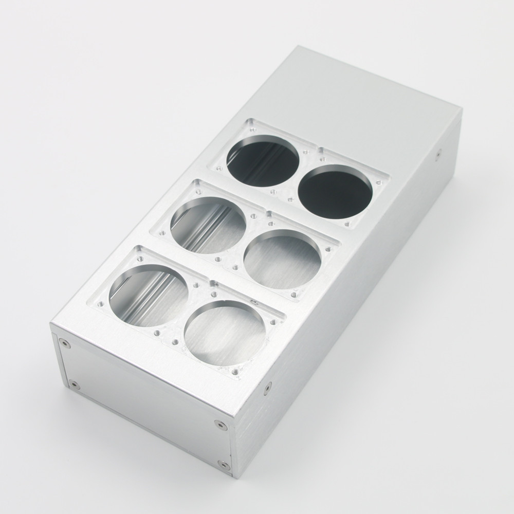 Hi-Fi 6-portowa skrzynka zasil – Speaker Enclosure recenzja i cena