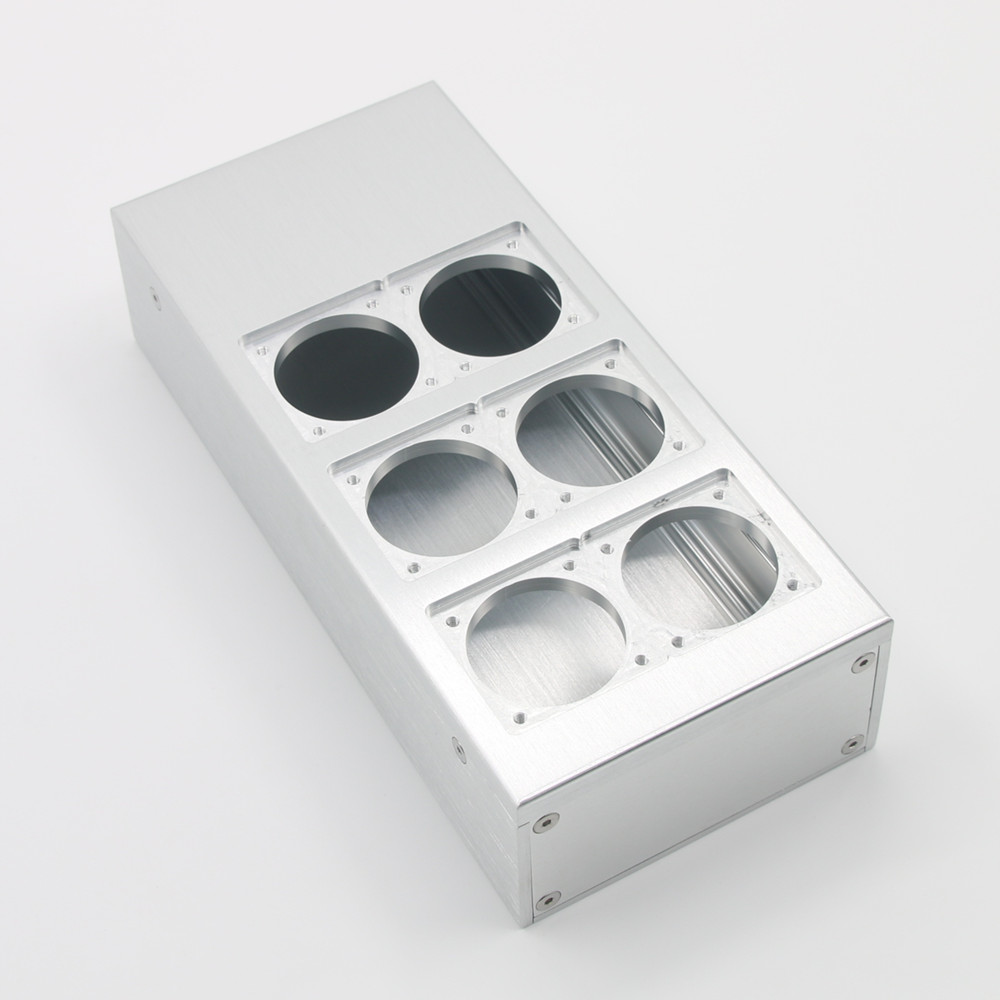 Hi-Fi 6-portowa skrzynka zasil – Speaker Enclosure recenzja i cena